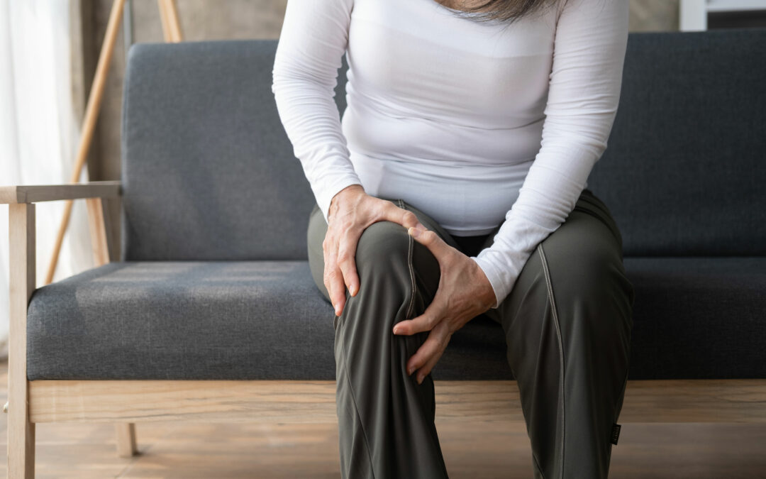 4 Common Causes of Knee Pain (And How Your Chelsea Chiropractor Can Help!)