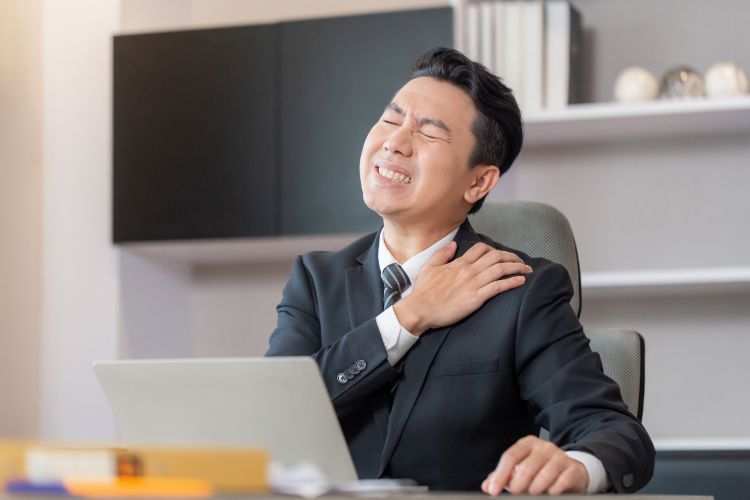 Easing the Burden: Upper Cervical Chiropractic Care for Shoulder and Arm Pain